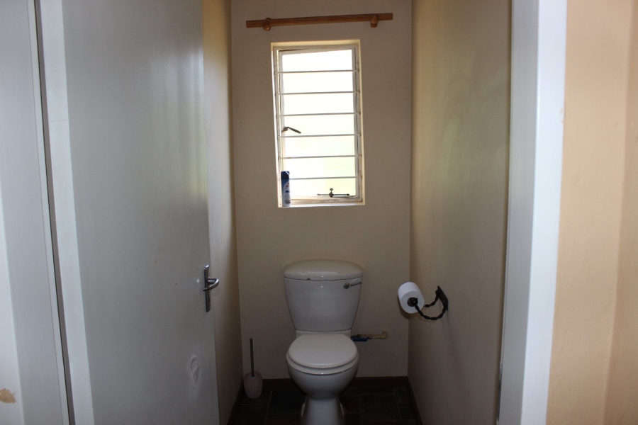 5 Bedroom Property for Sale in Deneysville Free State